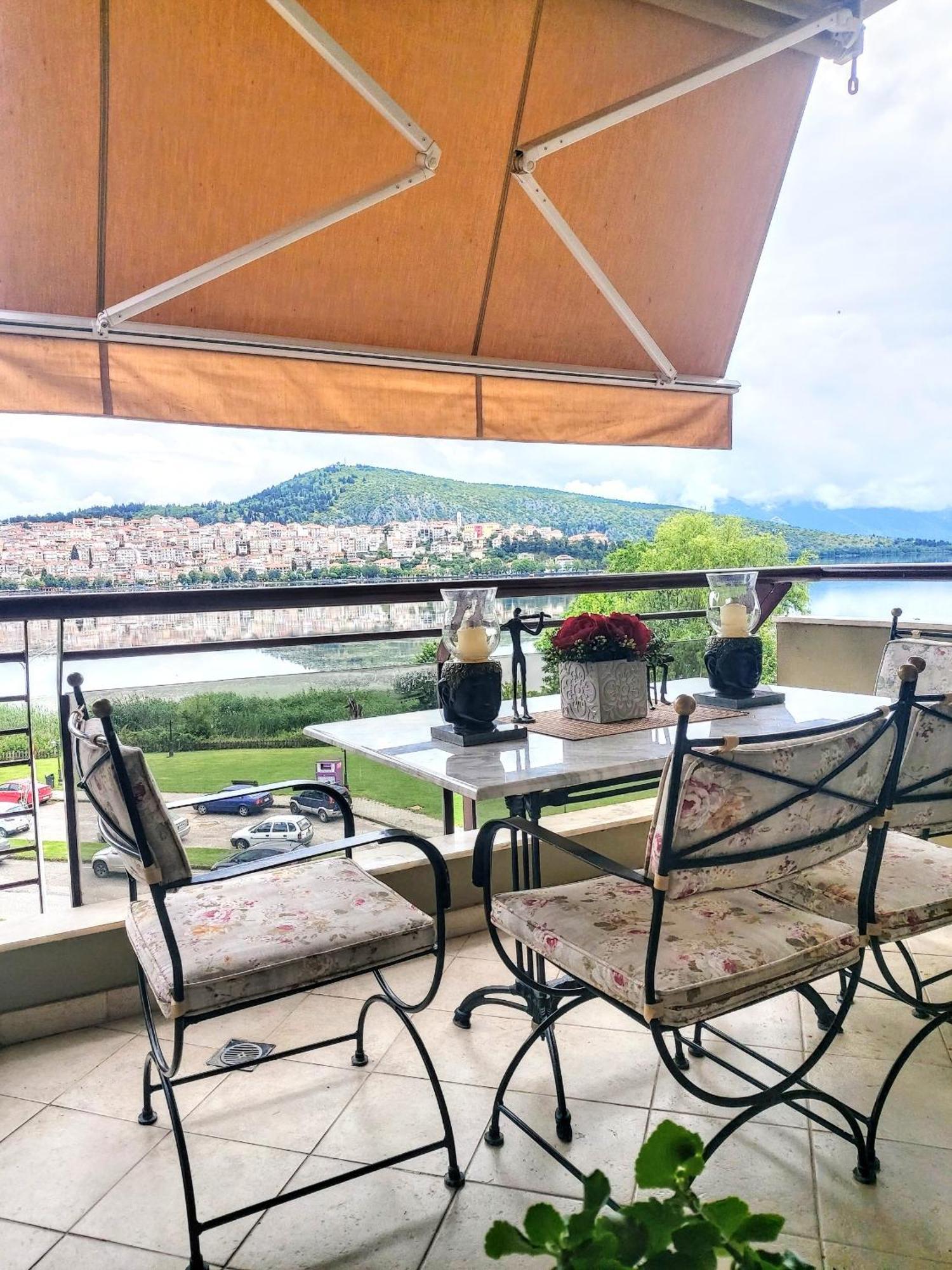 Classic Apartment With Beautiful View Kastoria Exterior photo